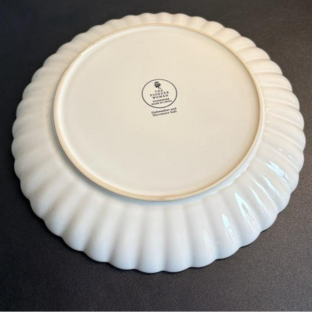 4 The Pioneer Woman Collette Stoneware Scalloped Edge Dinner Plates - Picture 7 of 12